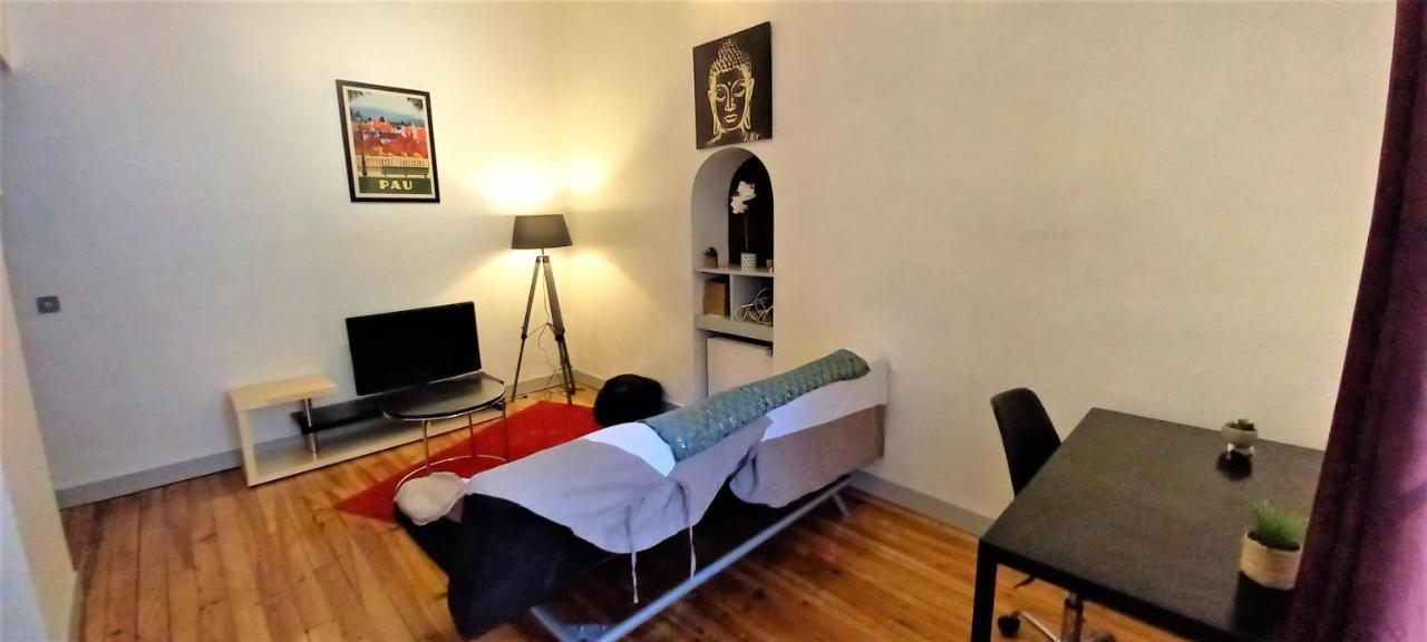 Le Gambetta T2 Cosy Hypercentre Wifi Fibre Avec Parking Apartment Pau Exterior foto