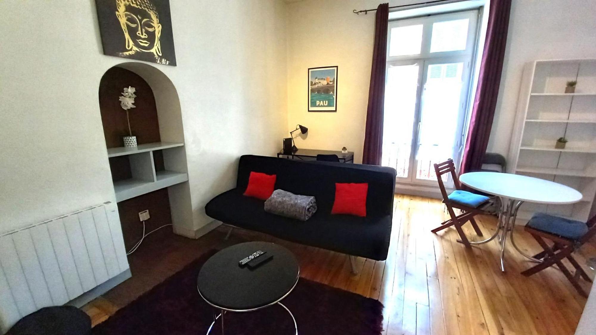 Le Gambetta T2 Cosy Hypercentre Wifi Fibre Avec Parking Apartment Pau Exterior foto